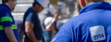Qué significa la privatización de AySA: cómo impacta en los usuarios que el agua deje de ser un servicio público en Argentina 