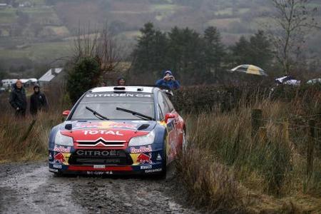 Sébastien Loeb seguirá al menos hasta 2011