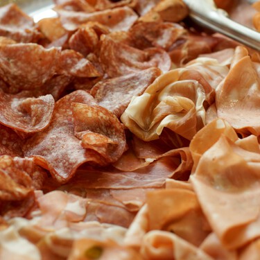 Estos tuppers apilables de Action son geniales para conservar fiambres en la nevera y salen por menos de 5 euros