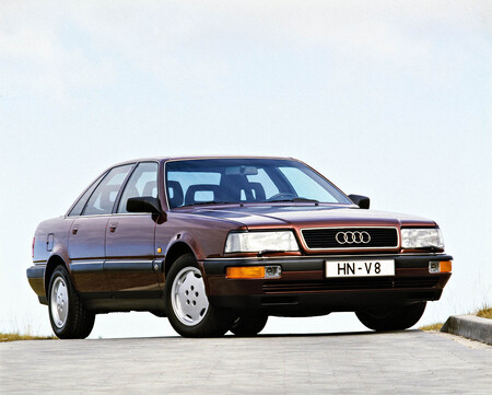Esta es la historia del Audi V8, o como Audi entró sin hacer mucho ruido en el segmento del lujo