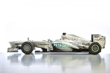 Poco usado, mantenimiento en servicio oficial, siempre en garaje: el Mercedes-AMG F1 W04 de Lewis Hamilton en venta