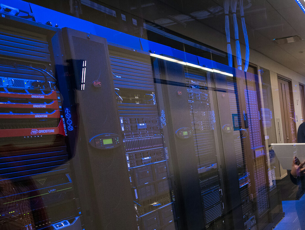 El legendario almacenamiento en cinta sigue muy vivo: por esta razón se están vendiendo cada vez más cartuchos LTO