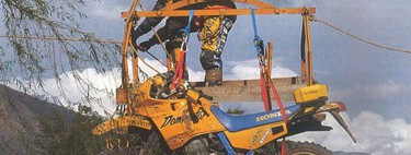 Alguien ha inventado un Dakar que se corre enganchando unas motos trail a unas tirolinas. Era más duro que el de África 