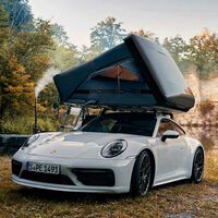 Ni furgo, ni autocarvana: las tiendas de techo son la solución más barata para convertir el coche en una mini-camper. Aunque hay que escogerla bien