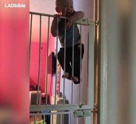 El vídeo del bebé escapista que se ha hecho viral en Facebook