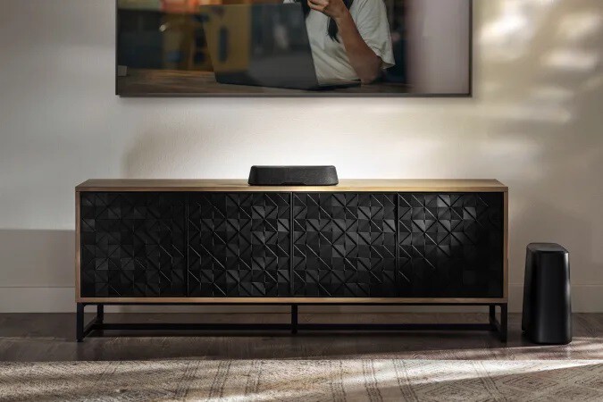 Polk Audio lanza su nueva barra de sonido MagniFi Mini AX: diseño compacto, inalámbrico y compatible con Dolby Atmos