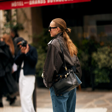 Los pantalones de los 80 están de vuelta y así los llevaremos a la oficina con mucho estilo