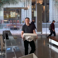 Elon Musk, además de “Tecnorey” de Tesla ahora es el “jefe tontaina” de Twitter 