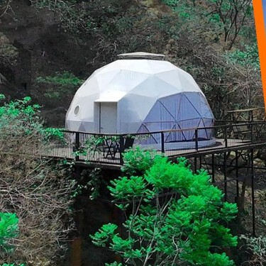 Este es el glamping escondido para darte una escapada en medio del bosque a solo 2 horas de CDMX: puedes tener desde una cena romática hasta hacer ecoturismo