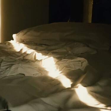 Esta experta en limpieza habla claro: "En casa tenemos la norma de lavar las sábanas una vez a la semana y las toallas cada 3 días"