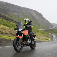He probado la renacida Norton Atlas: un mito británico sin tornillos a la vista por menos de 10.000 euros
