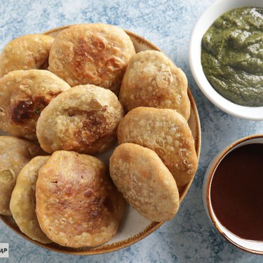 Receta fácil de Moong Dal Kachori: las empanadillas indias que nunca faltan en los puestos callejeros
