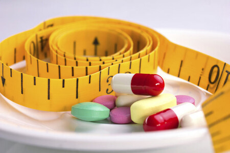 Existe poca evidencia que respalde la eficacia de suplementos y terapias alternativas para la pérdida de peso, según la última revisión al respecto