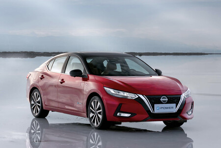 El Nissan Sentra e-Power es un sedán eléctrico que carga con gasolina y podría llegar a México en 2022