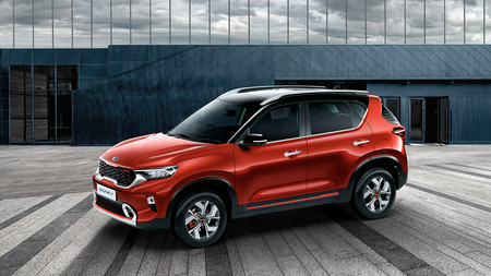 El KIA Sonet es un nuevo mini-SUV creado en India, a tope de equipamiento y con México en la mira