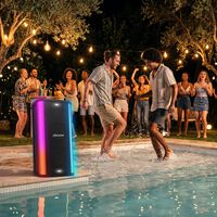Un monstruo de altavoz portátil con luces, 220 W de potencia y karaoke con IA: así es el nuevo LG xboom La Bestia Stage 501 