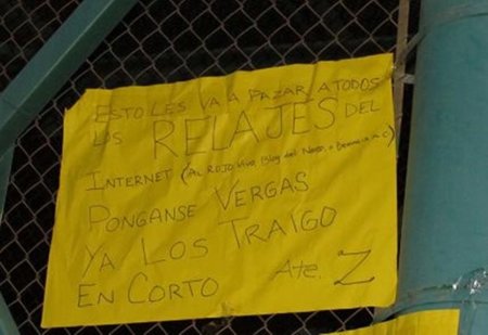 Matan y cuelgan de un puente a dos jóvenes mexicanos por denunciar a los narcos en la red