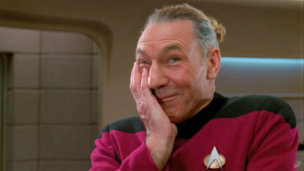 Para ganarse el puesto de capitán en Star Trek: TNG, a Patrick Stewart le pusieron una condición: debía llevar una peluca. Noticias en tiempo real