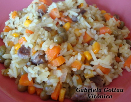 Arroz colorido. Receta saludable