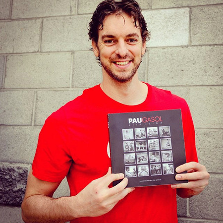 Uy, que parece que Pau Gasol se nos ha quedado soltero