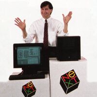 En 1997 Apple estaba al borde del abismo y gastó 429 millones en una sola compra. No compraron una empresa, compraron su propia salvación