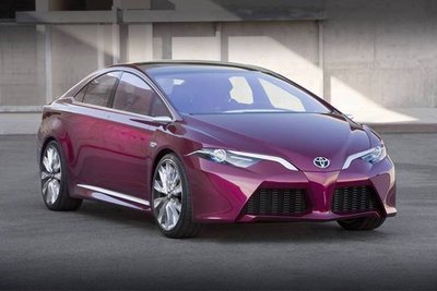 Toyota NS4, híbrido enchufable para el 2015