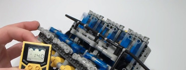 Fabricando un motor V10... ¡de LEGO!