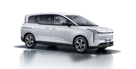 El SEV E-NAT ya tiene precios en México: un MPV eléctrico para 5 pasajeros con mucho espacio y autonomía de 400 km+