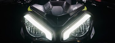 Os faróis de LED se tornaram tão potentes que andar de moto deixou de ser seguro; a ciência comprova isso, e a solução é terrível 