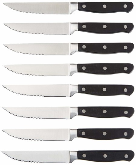 Set de 8 cuchillos para carne de AmazonBasics rebajados a 15,63 euros en Amazon