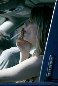 Mischa Barton, fumeta y peligrosa