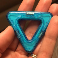 Una madre advierte del peligro de los juguetes con imanes, al tener que operar a su hijo de emergencia 