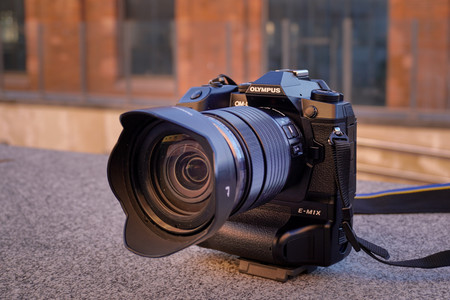 Olympus OM-D E-M1X, Fujifilm X-T3, Nikon D750 y más cámaras, objetivos y accesorios al mejor precio: Llega nuestro Cazando Gangas