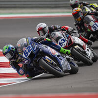 Stefano Manzi sella el doblete en Cremona y Jaume Masià consigue su primer podio en Supersport 