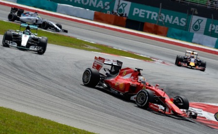 GP Malasia F1: ¿Buena estrategia de Ferrari o mala estrategia de Mercedes?