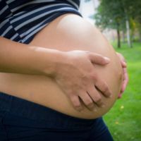 Vientre de alquiler o maternidad subrogada, ¿a favor o en contra? La pregunta de la semana