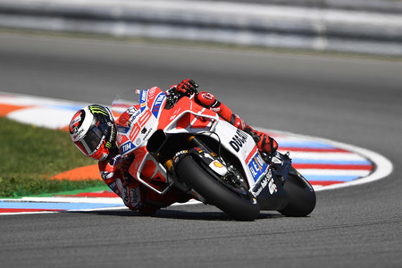 Un error en Ducati deja a Jorge Lorenzo sin posibilidades: "Ha sido una pena la carrera de hoy"