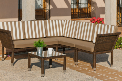 Amuebla tu jardín o terraza ahorrando con las ofertas flash del outlet de Leroy Merlin: barbacoas, sillas, piscinas, mesas y más
