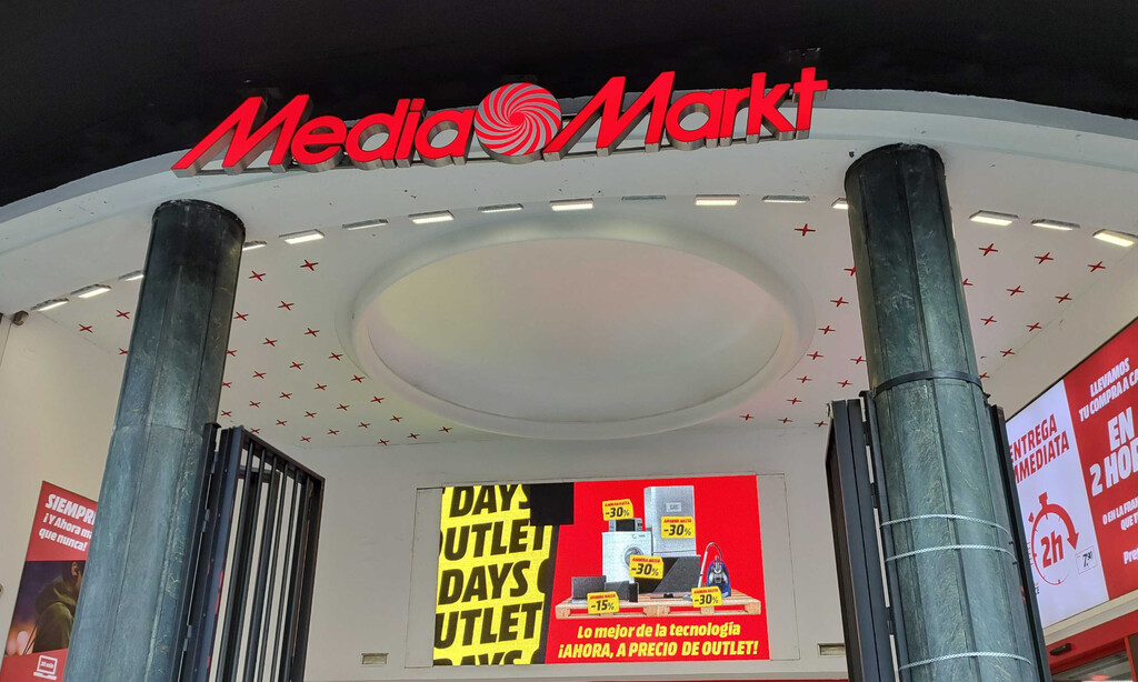 MediaMarkt tiene esta tele Philips de 65 pulgadas con Ambilight a precio de outlet y viene con Movistar Plus+ de regalo