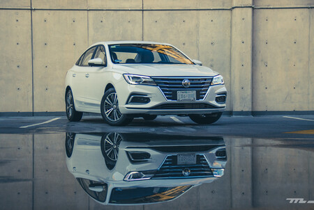 MG5, a prueba: espacio, equipo, comodidad y precio que ya lo ponen en el camino correcto al éxito