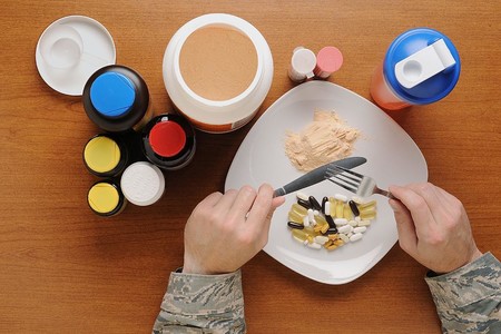 Reemplazar comida real por sustitutivos de comida para adelgazar: esto es lo que dice la ciencia