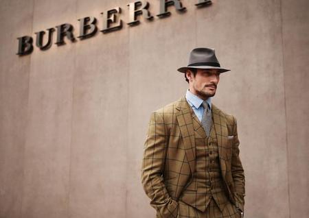 Para su colección invernal, Christopher Bailey mezcla con mano de maestro el estilo bohemio, con el oriental y el rockero