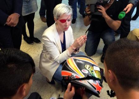 Así quedó el casco de María de Villota tras el accidente