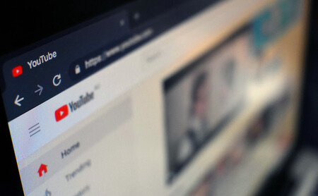 YouTube recupera la moderación humana tras meses de censura algorítmica: 160.000 vídeos fueron eliminados sin motivo