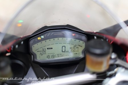 Ducati 899 Panigale Megaserfoto