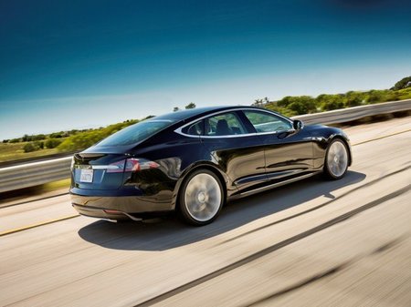 Tesla Model S Trasera