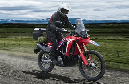 Más detalles sobre las Honda CRF250 Rally y CRF250L: se quedan en 24 CV, adelgazan 5 kilos y mejoran su suspensión