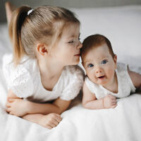 La llegada de un hermanito: ¿qué puede sentir tu primer hijo y cómo acompañarlo?