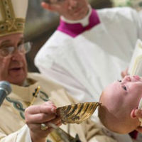 "Siéntanse libres de amamantar aquí": el Papa vuelve a animar a las madres a dar el pecho en la Capilla Sixtina 