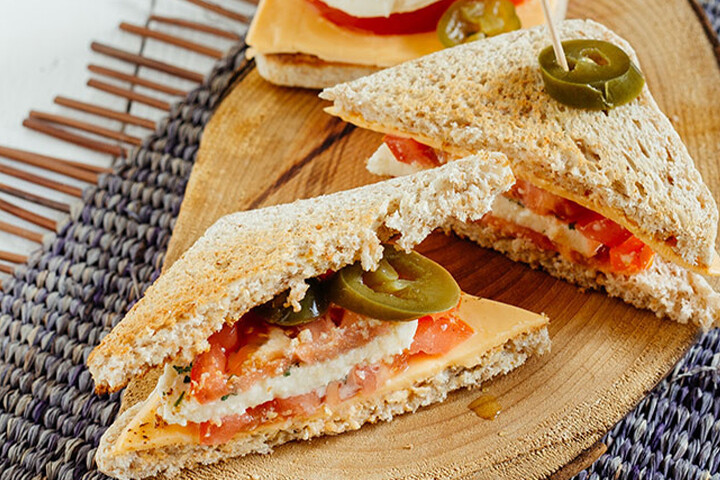 Sándwich caprese americano. Receta fácil